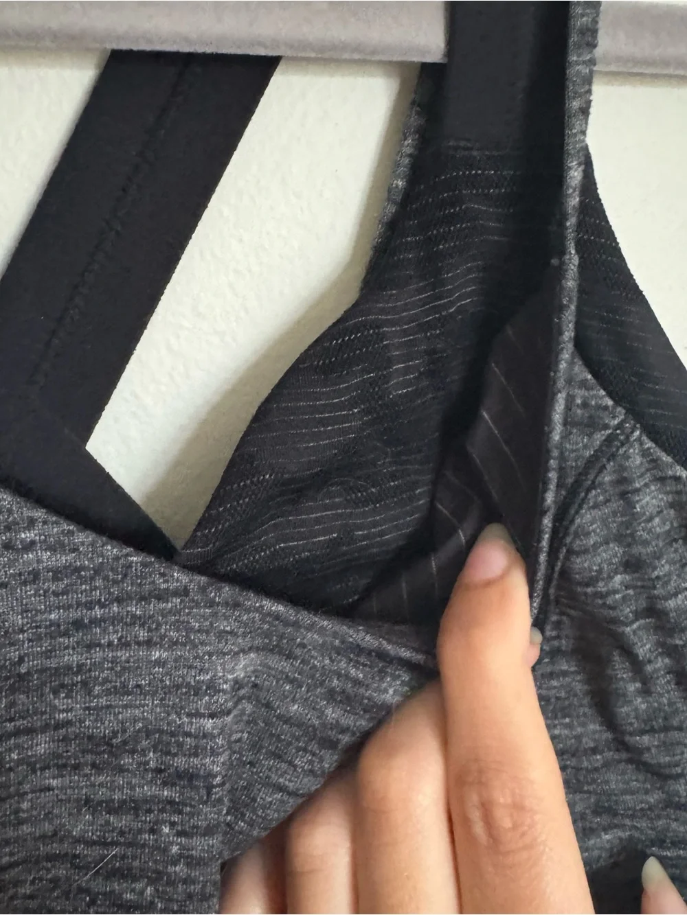 Lululemon Run For The Gold Tank Top Black Heathered Gray Bra Women’s Size 6
